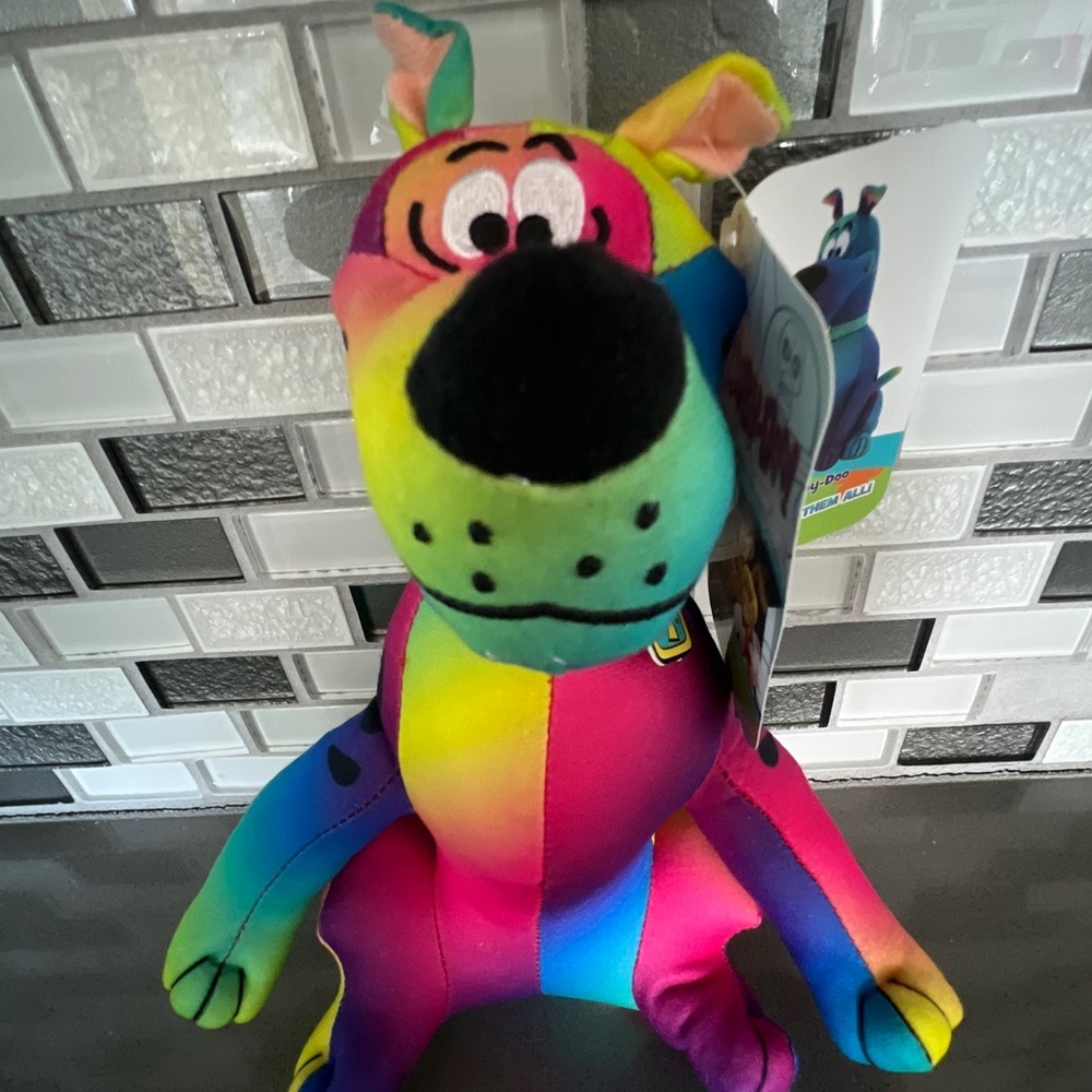 Scooby-Doo Sitting Plush Stuffed Animal Doll Figure 9” Gradient Collection / NEW